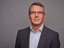 Dr.<br>Ulrich Granzer<br>Vorsitzender Dr.<br>Ulrich Granzer<br>Vorsitzender